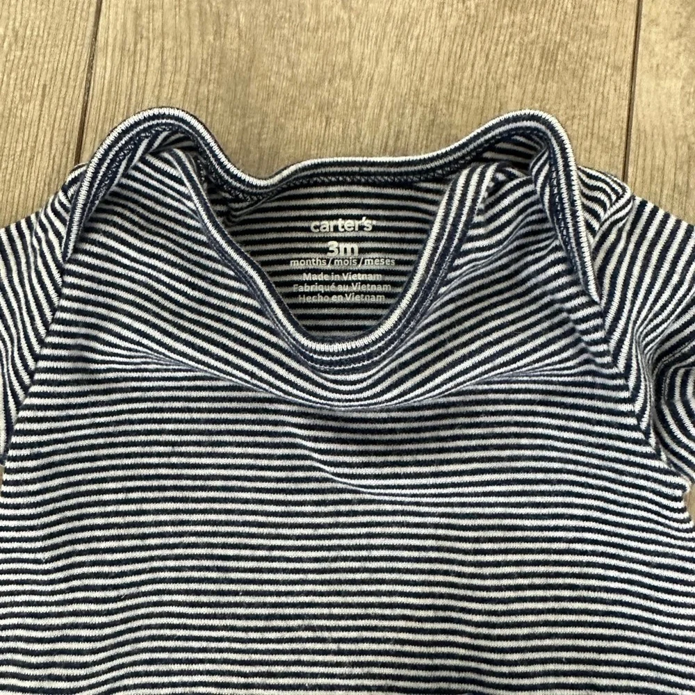 Carter’s 0-3 Month Baby Boy matching outfit set